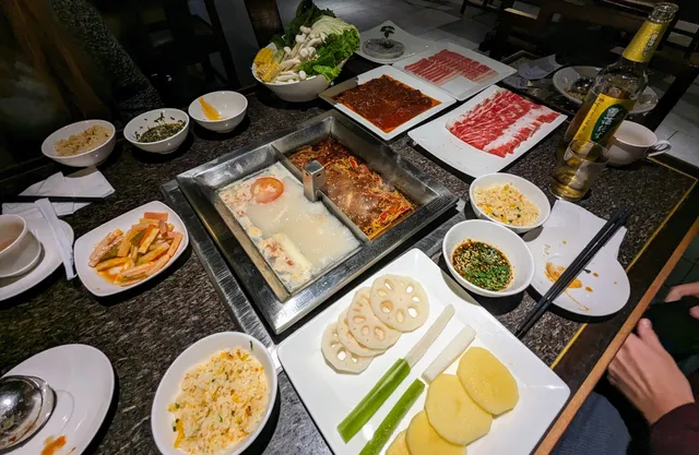 Huangcheng Laoma Hot Pot