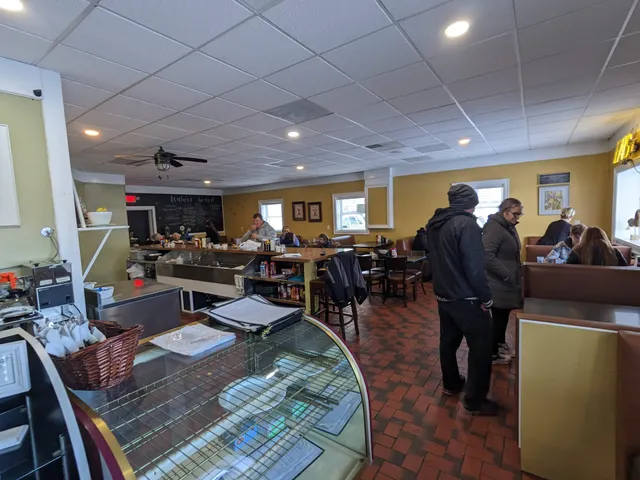 Champane’s Honeybee Grille