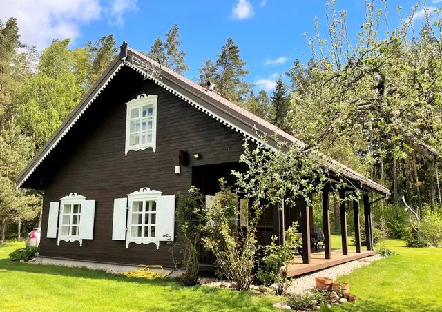 Vidugiris Lake Villa