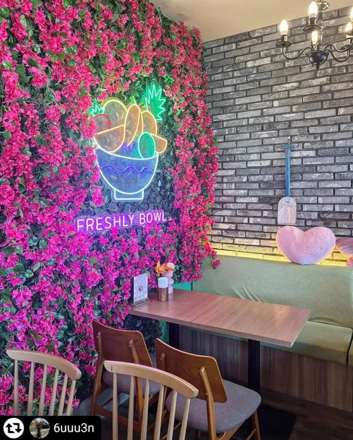 Pink Palace 那覇店 OKINAWA Acai bowl 沖縄 アサイーボウル