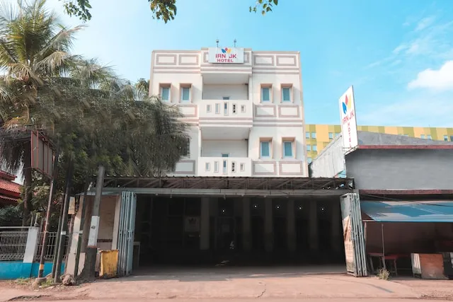 OYO 262 Ian Jk Hotel