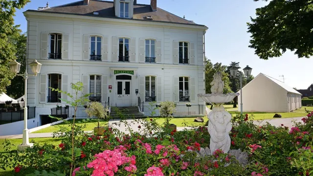 Logis Hostellerie le Châtel