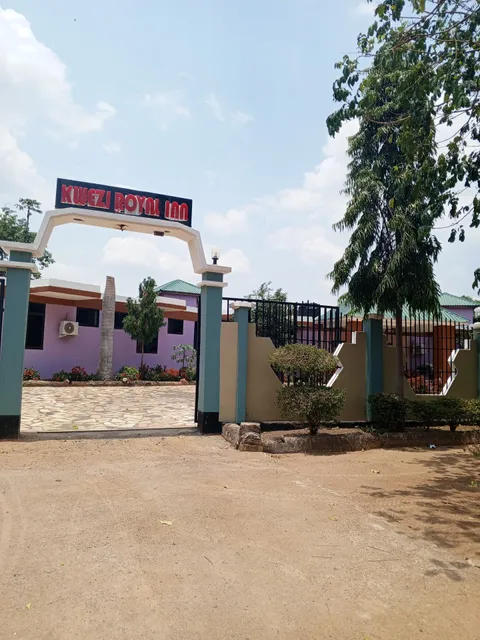 Kwezi Hotel