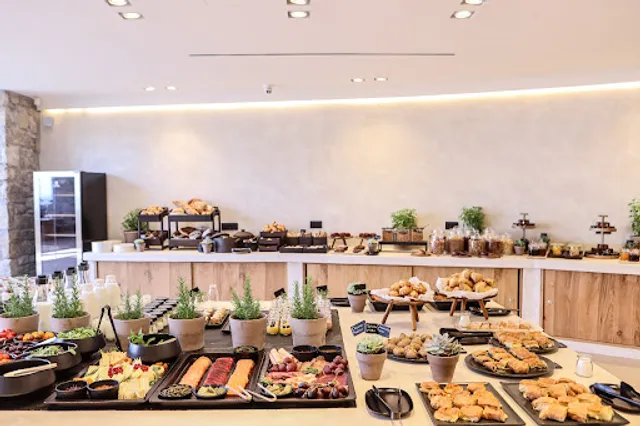 Comus - Modern Cycladic Restaurant