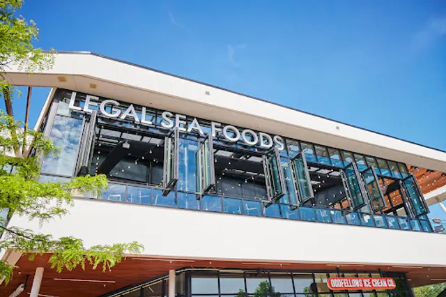 Legal Sea Foods - Chestnut Hill