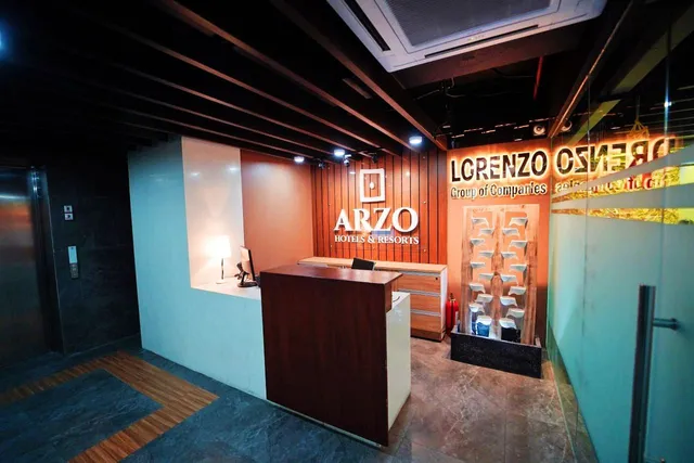 Arzo Hotel Premier