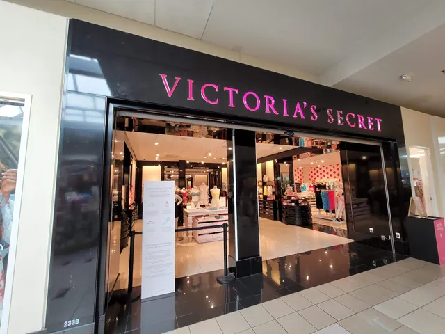 Victoria's Secret & PINK