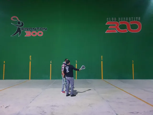 Club Deportivo 300