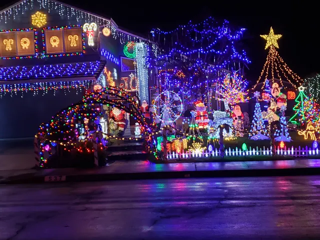 Candy Cane and Lollipop Lanes