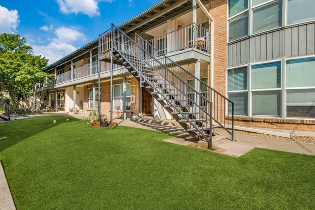 Denton Student Apartments