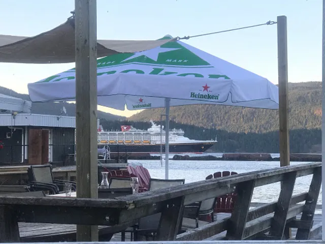 The Narrows Floating Restaurant