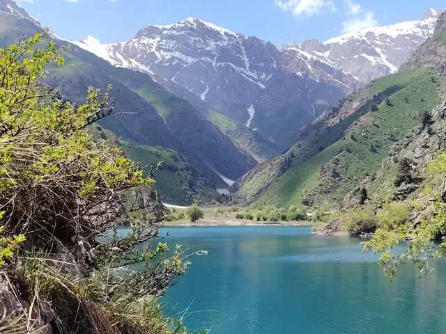 Urunghach Lake
