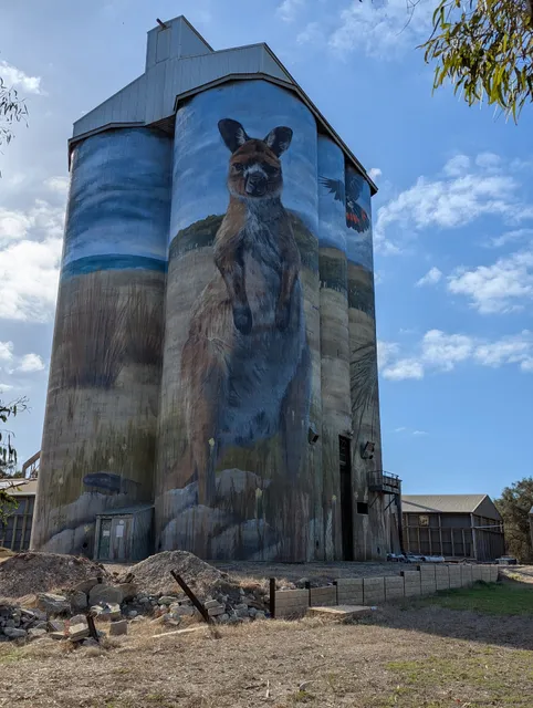 Kingscote Silo Art