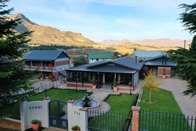 Clarens Retreat