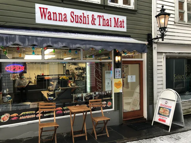 Wanna Sushi & Thai Mat
