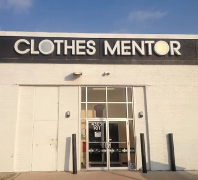 Clothes Mentor Aurora, IL