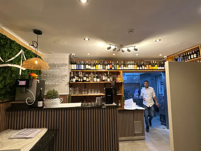 Uma Marisqueira II (R. do Comércio )