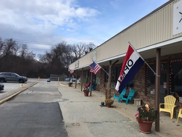 Yantic Plaza Shopping Center