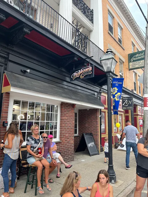 DelVecchio’s Barbershop