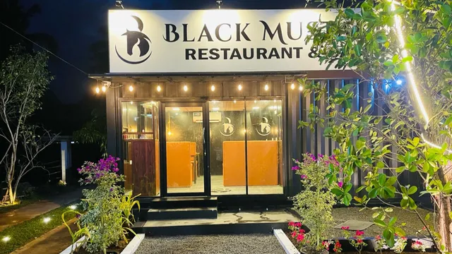 Black Mustang Restaurant
