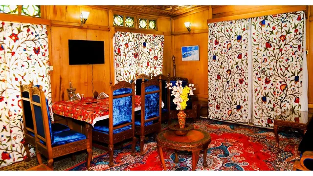 New Jeddah Houseboat