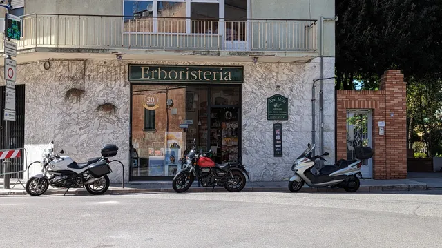 Erboristeria Ape Maia - Matera