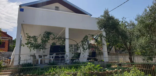 Babaloo Beach Apartments