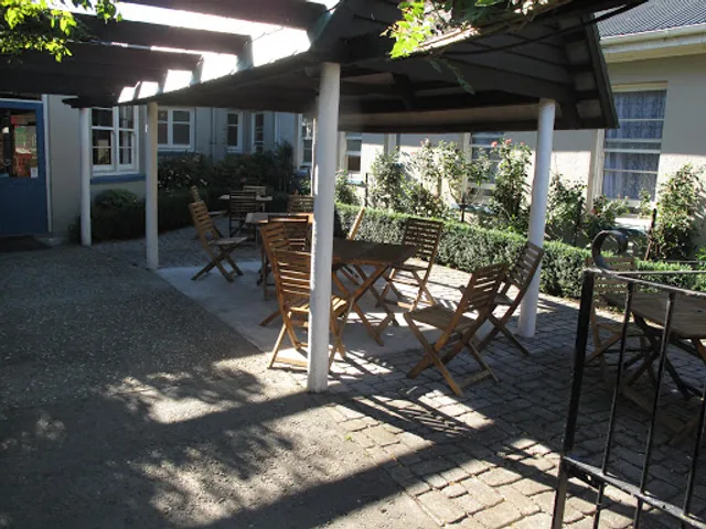 Culverden Hotel and Cafe