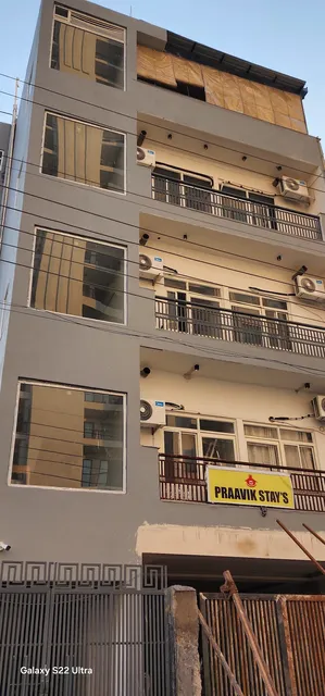 PRAAVIK STAY'S LUXURIOUS PG STAY