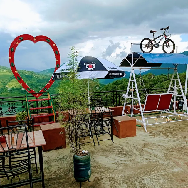 Begnas Coffee House & hotel (A family run Guest House since 1992)