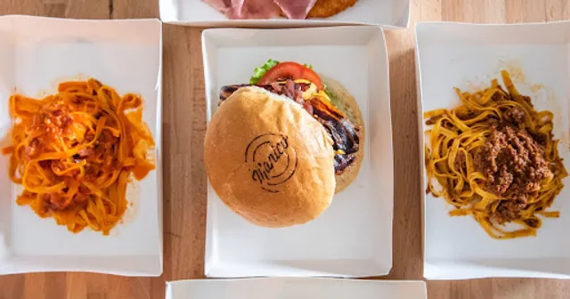 Manicò - Via Saragozza