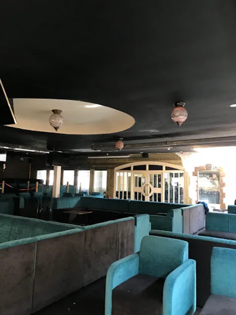 Mist Shisha Lounge/snooker/pool