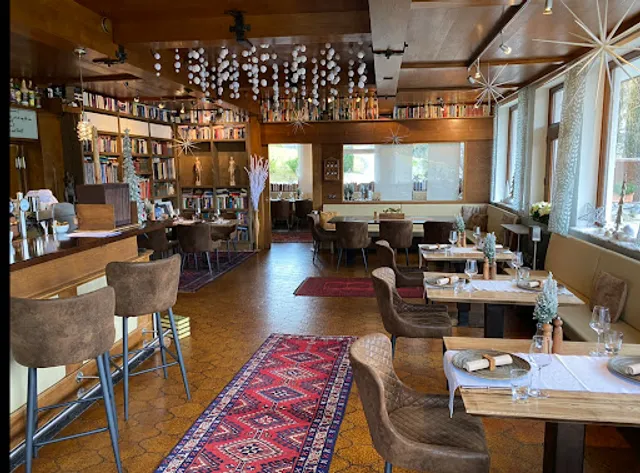 Restaurant Bistro Höll