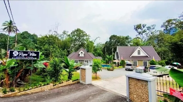 9 ROSES VILLA BY RIVER