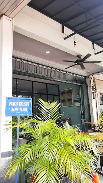 First Chapter Coffeehouse