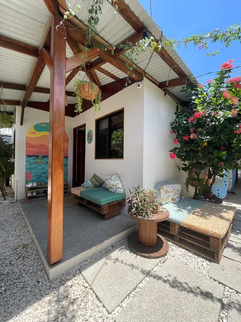 Cafecito Surf School & Guesthouse