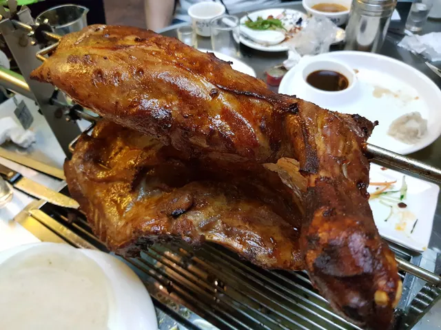 爽滑饺子王咸骨煲仔粥