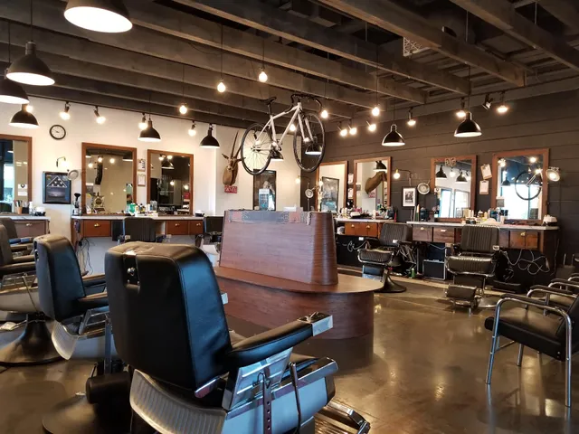 Hudson / Hawk Barber & Shop