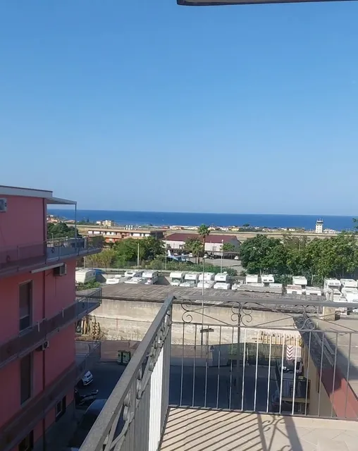 Il Tuo Letto Sullo Stretto