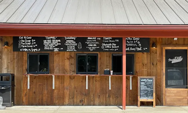 Pound Hill Creamery & Cafe