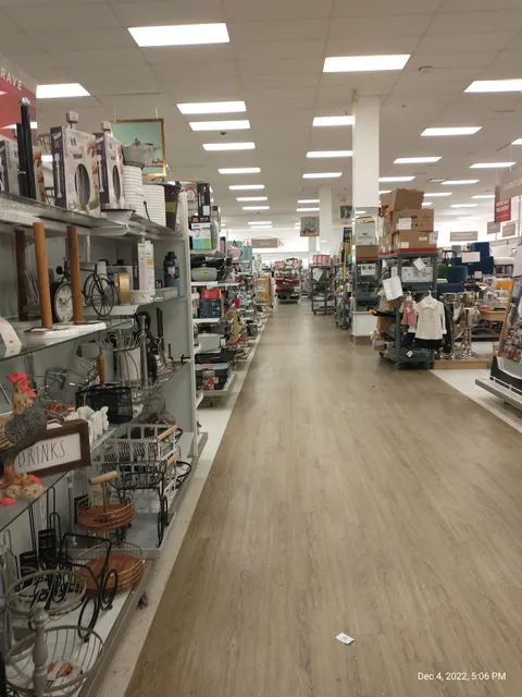 Marshalls & HomeGoods