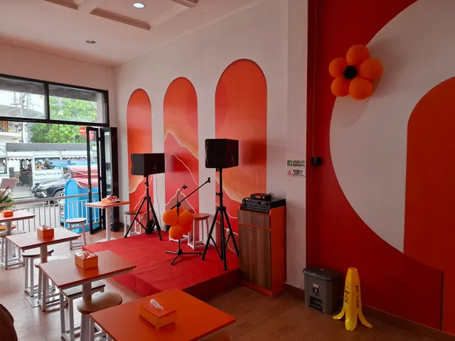 Betty's Fried Chicken Braga