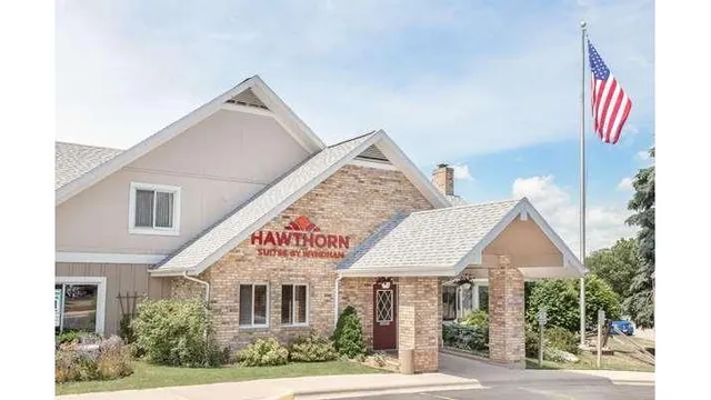 Hawthorn Extended Stay by Wyndham Green Bay