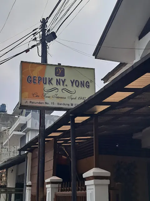 Gepuk Nyonya Yong