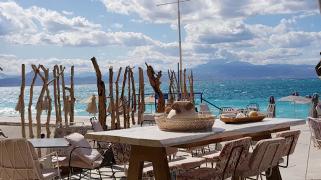 Queen Eat Love Drink