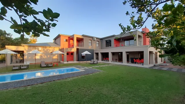 Karoo Sun Boutique Guest House - Bed & Breakfast - 4 star graded