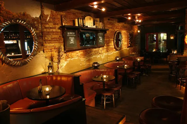 Leprechaun Irish Pub