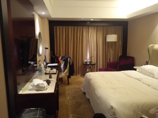 Ruian International Hotel Parking Lot