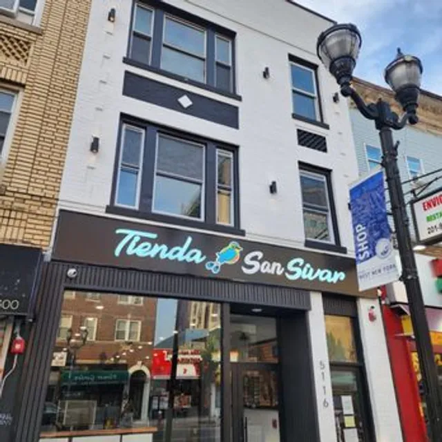 Tienda y Antojitos San Sivar