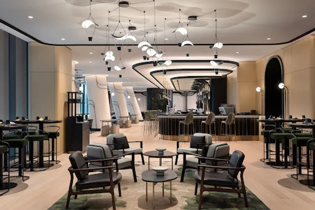 Día Restaurant and Lounge